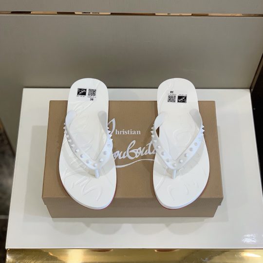 christian louboutin white flip flop nails